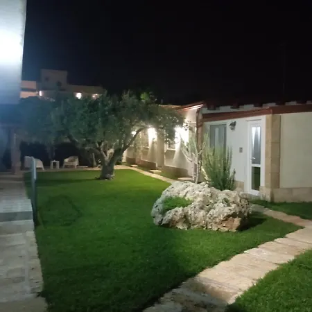 La Casetta Di Viale Paradiso Couette-café